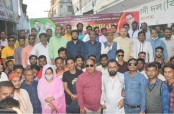 টিসিবির ট্রাকের সামনে মানুষের দীর্ঘ লাইন
বলে দেয় দেশের প্রকৃত অবস্থা - সাবেক সাংসদ লালু