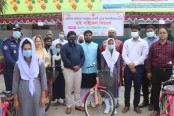 শাজাহানপুরে কিশোরীদের মাঝে বাই সাইকেল বিতরণ 
