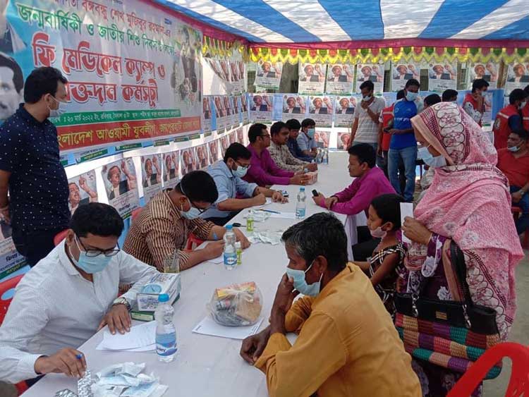 জয়পুরহাটে যুবলীগের ফ্রি মেডিকেল ক্যাম্প, রক্তদান ও বিনামূল্যে ঔষধ বিতরণ
