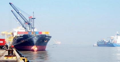 বহির্নোঙরে জাহাজডুবি: এখনো হদিস মেলেনি ৪ নাবিকের
