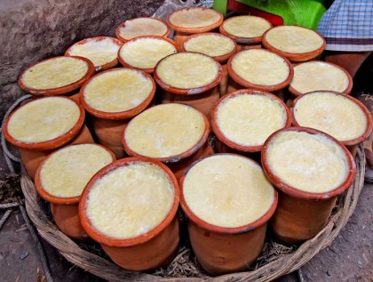 বগুড়ায় ইফতার সামগ্রীর দাম চড়া
গরমে চাহিদা বেড়েছে সাদা দইয়ের 