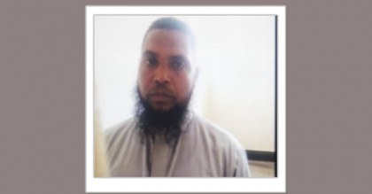 মুসল্লি সেজে নামাজের পর ইমামকে গ্রেফতার
