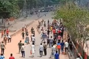 শিক্ষার্থী-ব্যবসায়ী সংঘর্ষে আহত ২২ জন ঢামেকে ভর্তি
