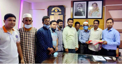 দুপচাঁচিয়ায় বিদায়ী ইউএনও’কে উপজেলা প্রেসক্লাবের ফুলেল শুভেচ্ছা প্রদান