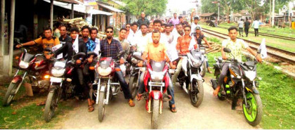 তালোড়ায় জাপা নেতা সাহিদের মোটরসাইকেল শোডাউন