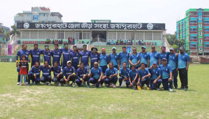 ঈদ পুনর্মিলনীতে জয়পুরহাটে প্রাক্তন ক্রিকেটারদের প্রীতি  ম্যাচ