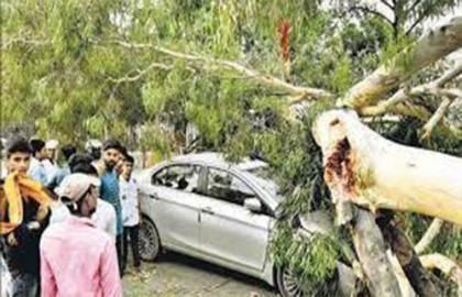 ঝড়-বজ্রপাতে লণ্ডভণ্ড বিহার, ৩৩ জনের মৃত্যু
