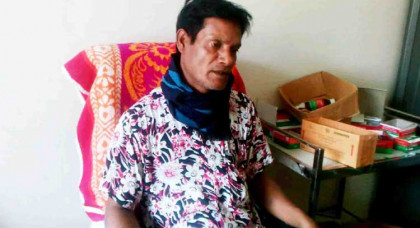 মাঝিহট্টে চিকিৎসক দম্পতিকে সন্ত্রাসী
স্টাইলে মারপিট থানায় অভিযোগ