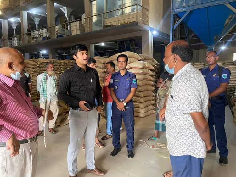 শাজাহানপুরে দুই অটো রাইস মিলে জরিমানা
