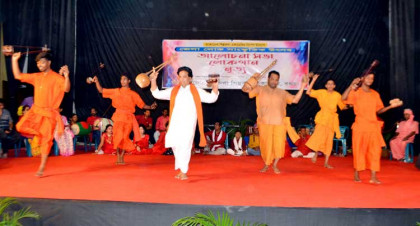 উৎসবমুখর পরিবেশে বগুড়ায়
লোক সাংস্কৃতিক উৎসব অনুষ্ঠিত