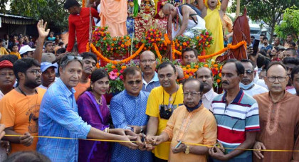 বগুড়ায় উৎসবমুখর পরিবেশে 
জগন্নাথ দেবের রথযাত্রা অনুষ্ঠিত