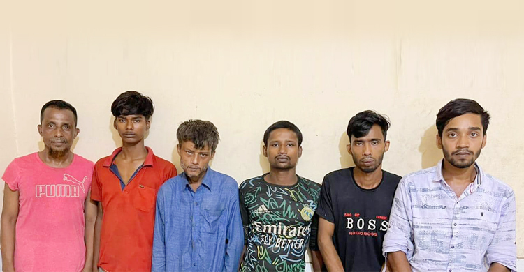 ছুরি-চাকু হাতে কসাই সেজে ছিনতাইয়ের পরিকল্পনা, গ্রেফতার ৬
