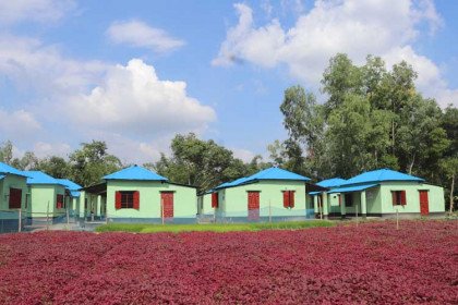 শাজাহানপুরে উদ্বোধনের অপেক্ষায় প্রধানমন্ত্রীর উপহারের ৩৭টি ঘর