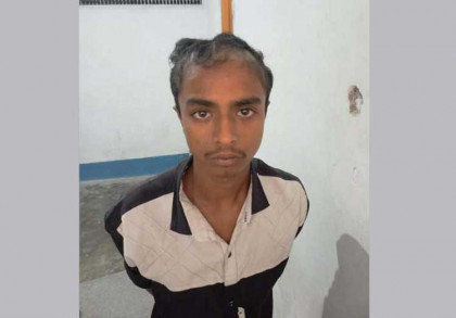 ধুনটে ধর্ষককে গণধোলাইয়ের পর মাথা 
ন্যাড়া করে পুলিশে সোপর্দ!