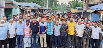 গাবতলীতে কারাবন্দী
 মেয়র সাইফুল ও পিন্টুর
মুক্তির দাবীতে মিছিল