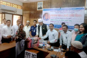 শেরপুরে বঙ্গমাতা ফজিলাতুন্নেছা মুজিবের জন্মবার্ষিকীতে
সেলাই মেশিন বিতরণ
