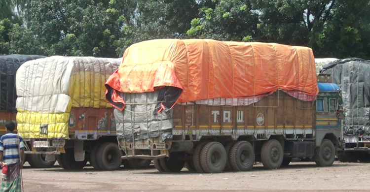 লোকসানের শঙ্কায় চাল খালাস করছেন না ব্যবসায়ীরা
