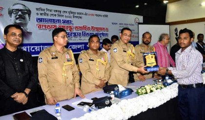 বগুড়ায় শোক দিবসে জেলা পুলিশের ব্যতিক্রমী উদ্যোগ:
বঙ্গবন্ধু ও স্বাধীনতার ইতিহাস জানলো ২ হাজার শিক্ষার্থী 