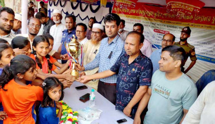দুপচাঁচিয়ায় বঙ্গবন্ধু ও বঙ্গমাতা শেখ ফজিলাতুন নেছা মুজিব গোল্ডকাপ প্রাথমিক বিদ্যালয় ফুটবল টুর্ণামেন্টের ফাইনাল খেলা অনুষ্ঠিত