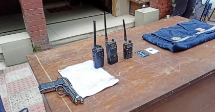 ইন্টারনেট থেকে ওয়ারেন্ট ডাউনলোড করে পুলিশ পরিচয়ে যেতেন আসামি ধরতে
