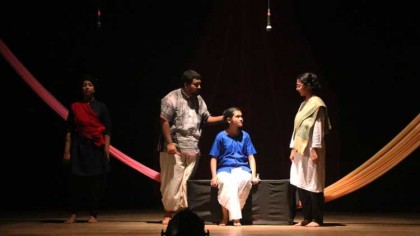 বগুড়ায় মুক্তির বার্তা নিয়ে মঞ্চস্থ 
হলো রবি ঠাকুরের 'ডাকঘর'