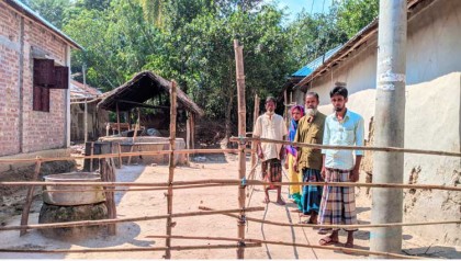 নন্দীগ্রামে ৩টি পরিবার ১০ দিন হলে গৃহবন্দী