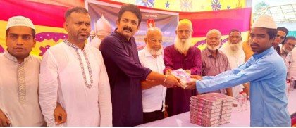 গাবতলীতে কোরআন 
শরীফ বিতরণ