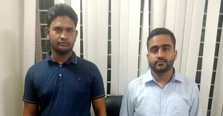 পুলিশ কর্মকর্তাদের সিল নকল করে প্রতারণা করতেন তারা
