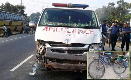 নন্দীগ্রামে অ্যাম্বুলেন্সের ধাক্কায় অটোভ্যান চালক নিহত