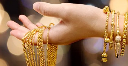 মুখের সামনে ‘ডেভিলস ব্রেথ’ ধরার পর সোনার গয়না খুলে দেন ২ নারী
