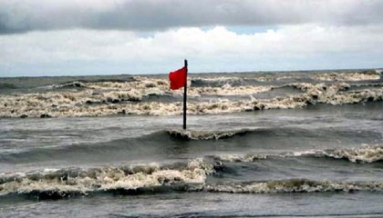 মোংলা-পায়রায় ৭, চট্টগ্রাম-কক্সবাজারে ৬ নম্বর বিপৎসংকেত
