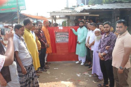 শাজাহানপুরে ৬ কোটি টাকা 
ব্যয়ে নয়মাইল-টেংগামাগুর 
সড়ক সংস্কারের উদ্বোধন