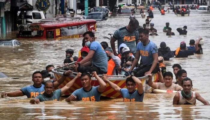 ফিলিপাইনে বন্যা ও ভূমিধসে নিহত বেড়ে ৭২
