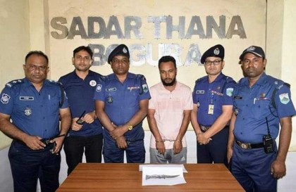 বগুড়ায় স্কুলছাত্র রবিন হত্যা
মামলার প্রধান আসামী গ্রেফতার