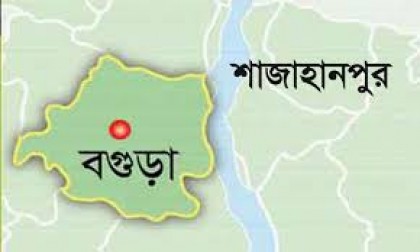 অবশেষে শাজাহানপুরে দ্বিধা বিভক্তি 
ভুলে এক ছাতার নিচে সকল সাংবাদিক 