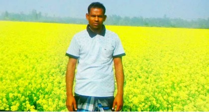 নন্দীগ্রামে ৮৬ বিঘা জমিতে সরিষা চাষ করে স্বাবলম্বী হওয়ার স্বপ্ন দেখছে কৃষক জামিল