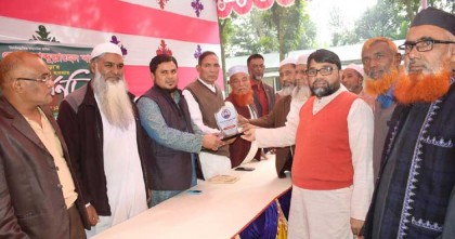 গাবতলীতে জেলা পরিষদের
 সদস্য বাকীকে সংবর্ধনা 