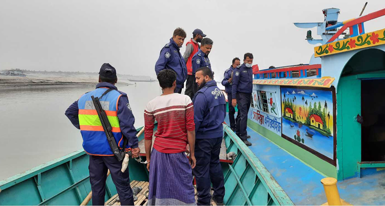 ধুনটে নৌ পুলিশের অভিযানে ৪ জন আটক
‘যমুনা নদীতে ড্রেজার বসিয়ে অবৈধভাবে বালু উত্তোলন’