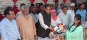 নামুজা উচ্চ বিদ্যালয়ে বার্ষিক ক্রীড়া প্রতিযোগিতায়
বিজয়ীদের মাঝে পুরস্কার বিতরণে : এমপি রিপু