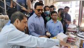 বগুড়ায় অনুমোদনহীন ও নকল প্রসাধনী
বিক্রির দায়ে দুই প্রতিষ্ঠানে জরিমানা