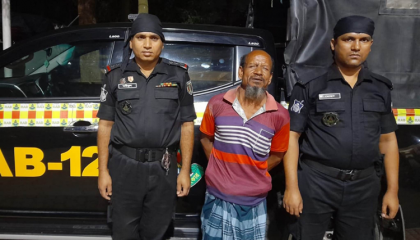বগুড়ায় স্কুলছাত্রীকে ধর্ষণ: র‍্যাবের
হাতে অভিযুক্ত গ্রেপ্তার
