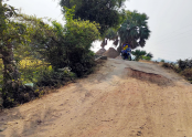 রাণীনগরের বিলকৃষ্ণপুর-বোদলা গ্রামীণ রাস্তার বেহাল দশা