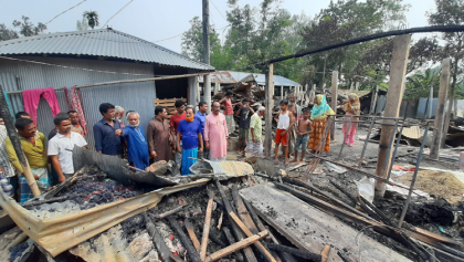 গোবিন্দগঞ্জে অগ্নিকাণ্ডে ক্ষতিগ্রস্থ ৯টি পরিবারের
মাঝে আবুল কালাম আজাদের আর্থিক সহায়তা