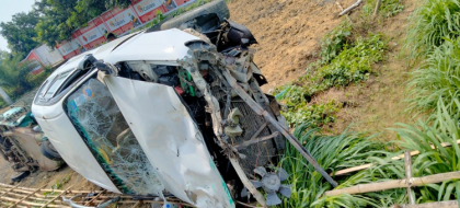 বগুড়ায় মাইক্রোবাস-সিএনজি
সংঘর্ষে শিশু নিহত, আহত ৬