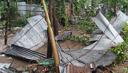 সেন্ট মার্টিনে মোখার তাণ্ডব, তিন শতাধিক ঘর বিধ্বস্ত