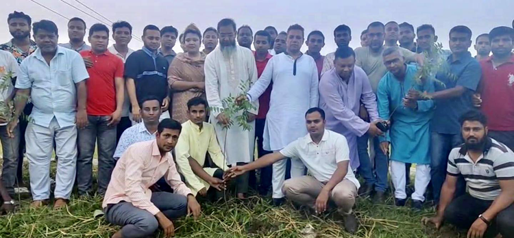 গাবতলীতে জিয়ার 
৪২তম শাহাদৎ বার্ষিকী 
উপলক্ষে বৃক্ষরোপন 
