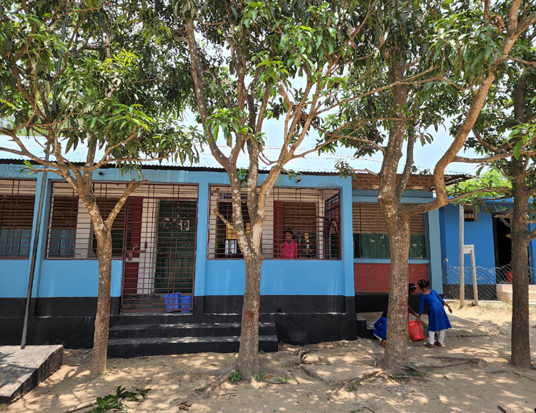 নন্দীগ্রামে ৮৭ লক্ষ টাকা ব্যায়ে ১৪টি বিদ্যালয়ের মেরামত কাজ সম্পূর্ন