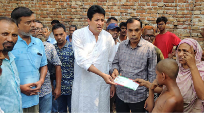 ধুনটে অগিকাণ্ডে দুটি পরিবারের
বসতবাড়ি পুড়ে ছাই