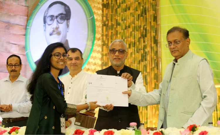 বৃক্ষরোপণে প্রধানমন্ত্রীর জাতীয়
পুরস্কার পেল বগুড়ার ট্রি ওয়ার্ল্ড 