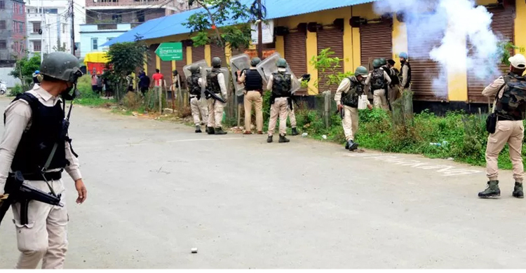 মণিপুরে ফের উত্তাপ, থামছে না সহিংসতা
